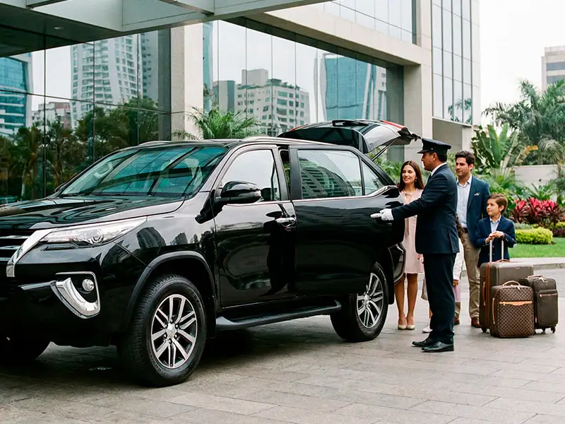 Camioneta SUV moderna para servicio de transporte privado de Lima a Paracas.