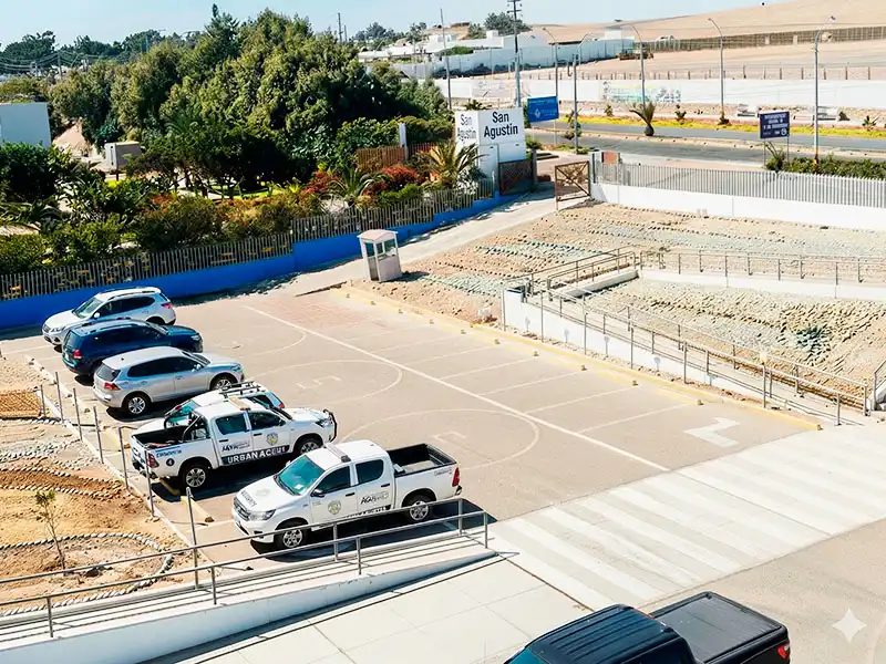 Estacionamiento privado y vigilado en la Marina Turística de Paracas para clientes del Pack Familiar.